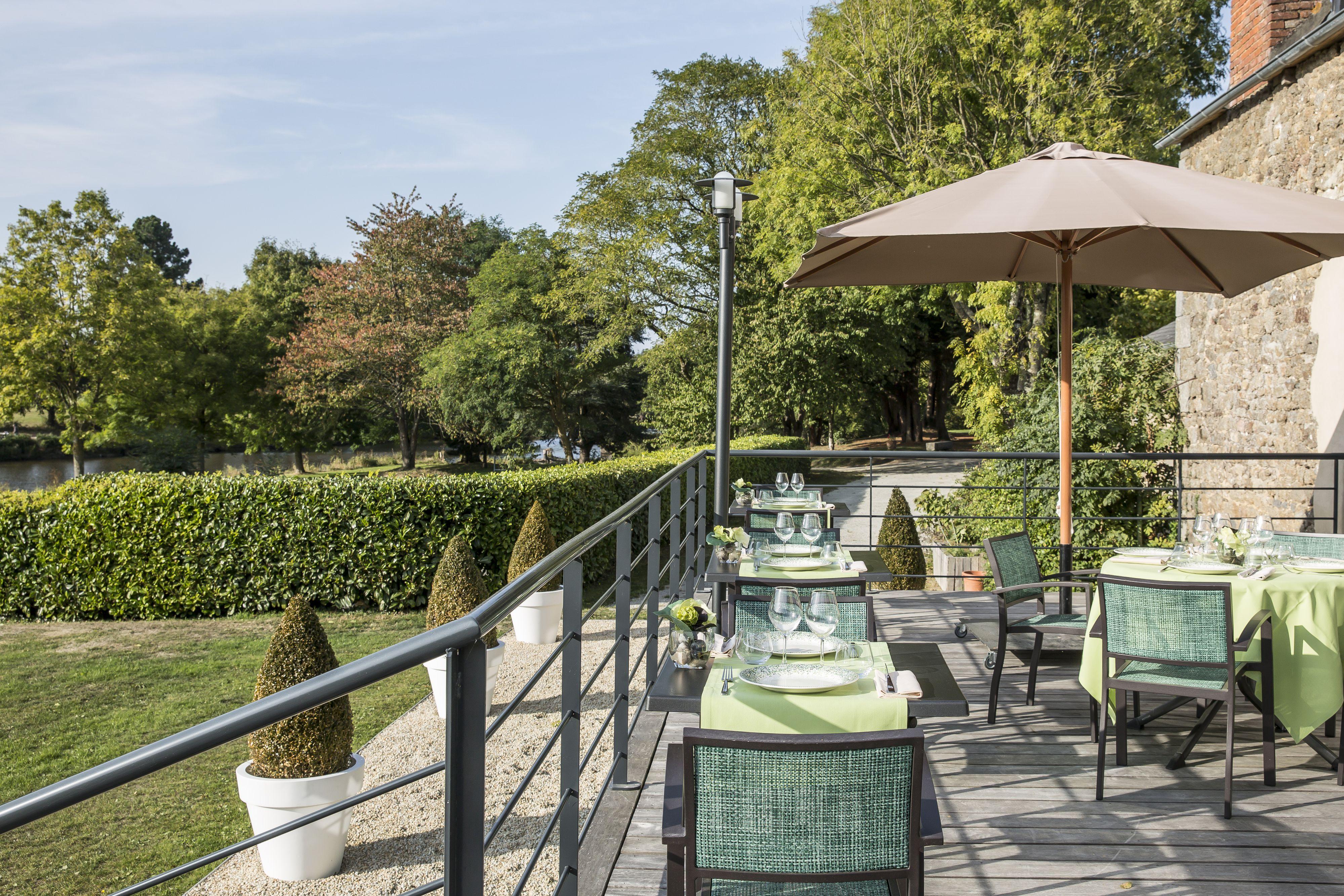 Hotel De L'Abbaye Le Tronchet  Bagian luar foto